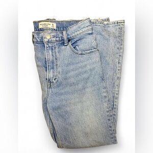 Women’s The 90’s Straight Ultra High Rise Abercrombie Jeans